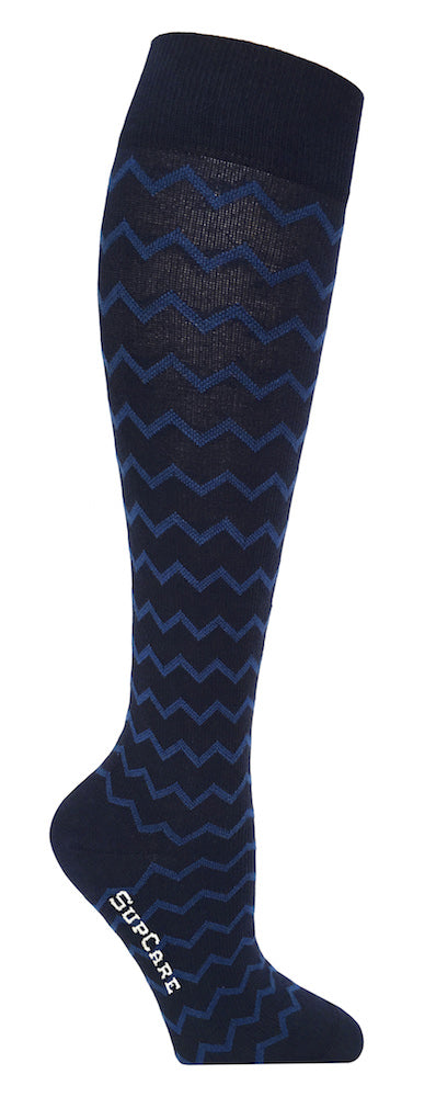 Blå stödstrumpor sicksack