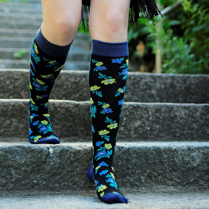 Svarta Stödstrumpor med blomstermönster