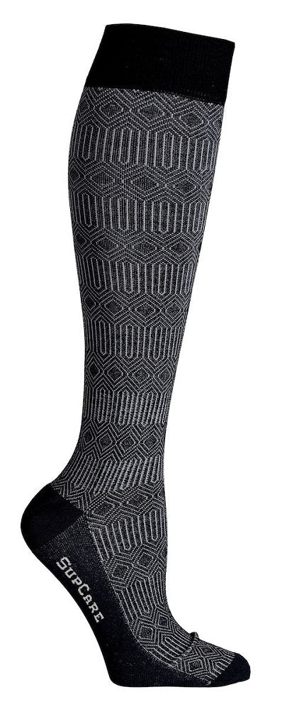 Mönstrade svarta stödstrumpor i bambu, bred modell 