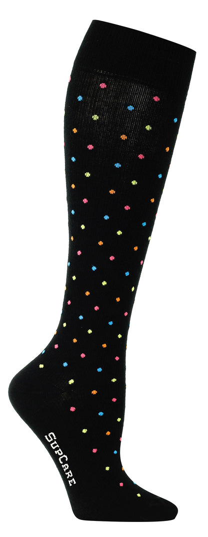 Stödstrumpor med färgglada prickar