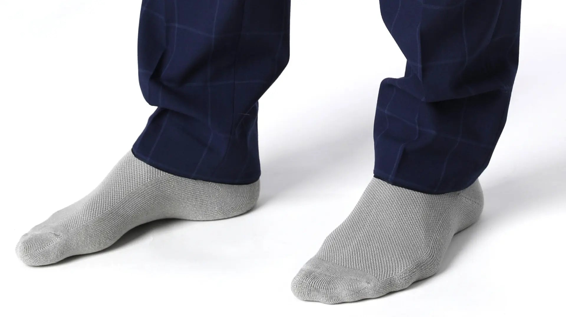 Strumpor för diabetiker med kostymbyxor